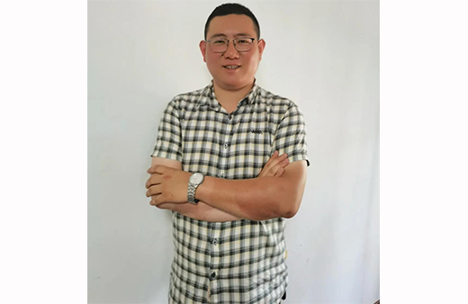“世”在人為 | 世友地板江蘇興化經(jīng)銷商都滿宇：擼起袖子加油干，你就會(huì)成功